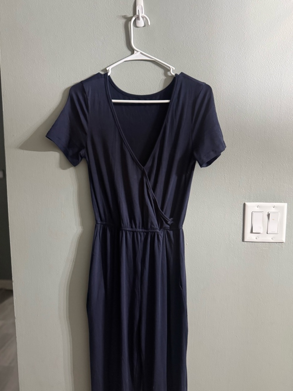 Cupshe Navy Wrap Surplice Elastic-Waist Jogger Jumpsuit - Picture 6 of 8